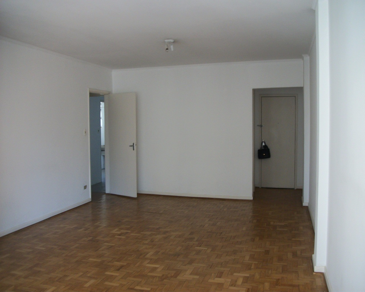 Apartamento para alugar com 2 quartos, 102m² - Foto 5