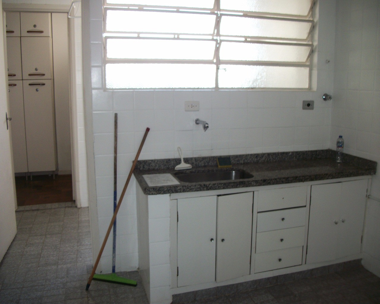 Apartamento para alugar com 2 quartos, 102m² - Foto 9