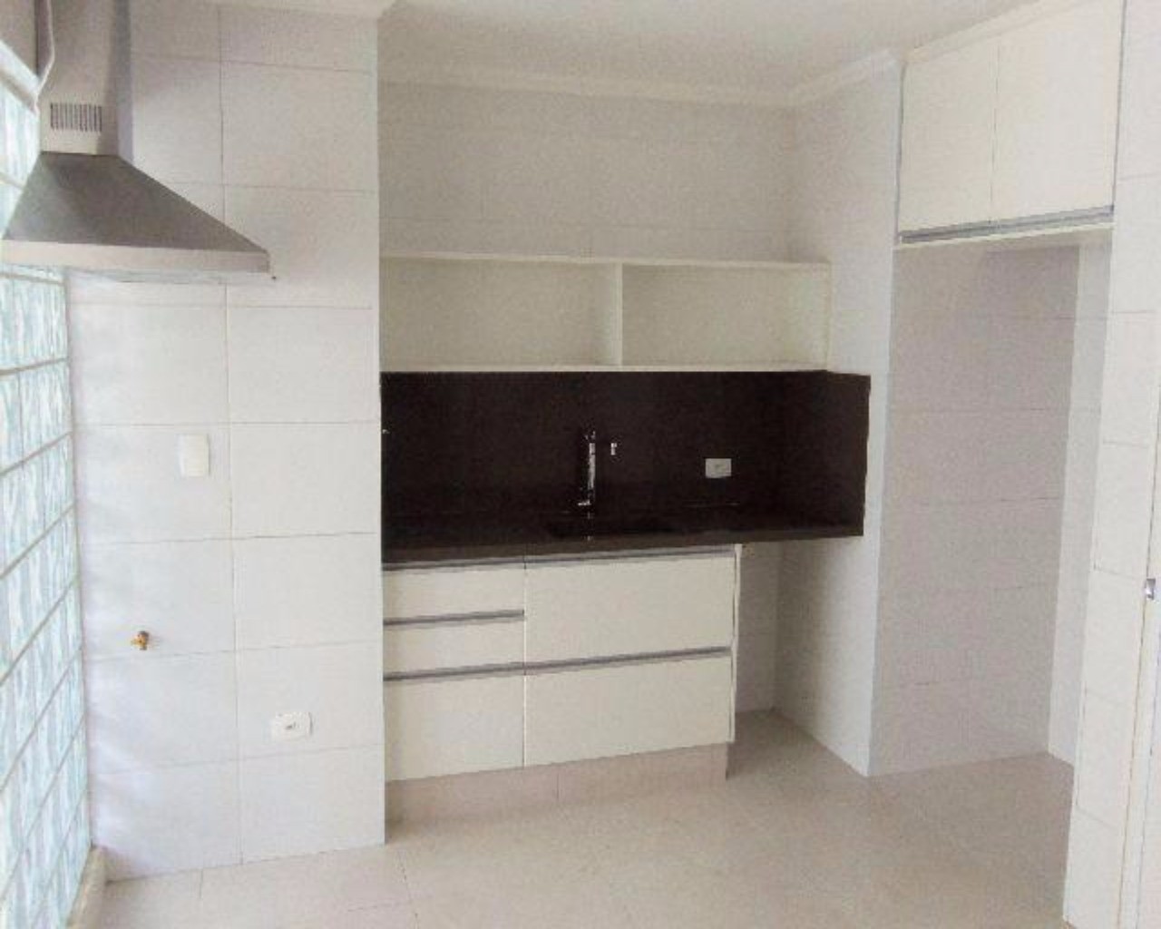 Apartamento para alugar com 3 quartos, 140m² - Foto 11