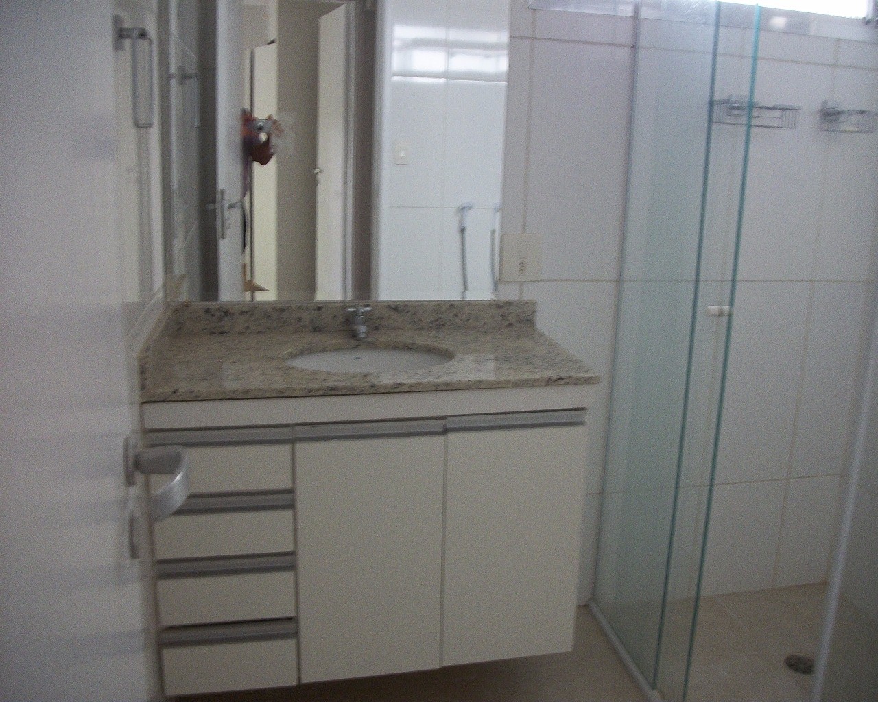 Apartamento para alugar com 2 quartos, 82m² - Foto 9