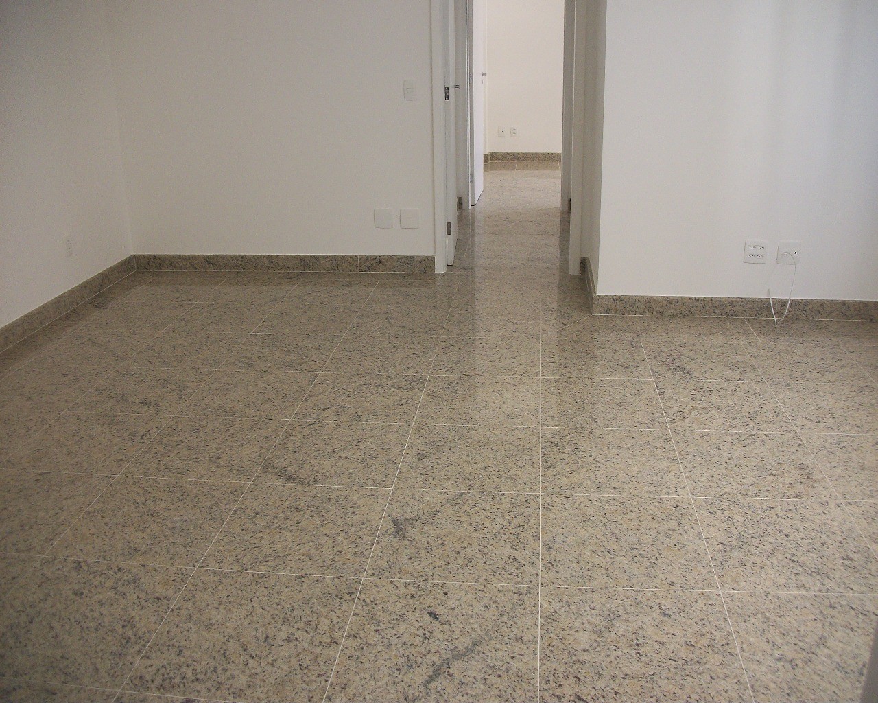 Apartamento para alugar com 2 quartos, 120m² - Foto 1