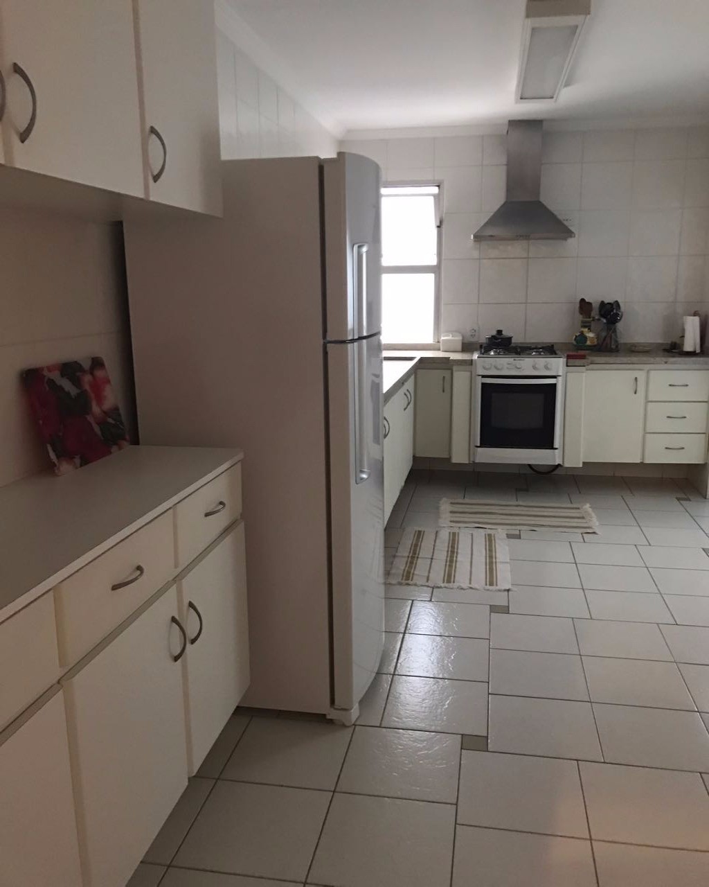 Apartamento para alugar com 3 quartos, 150m² - Foto 2