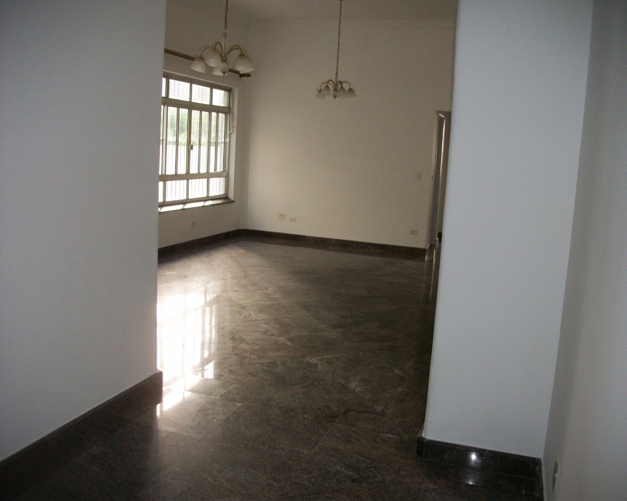 Apartamento para alugar com 2 quartos, 127m² - Foto 6