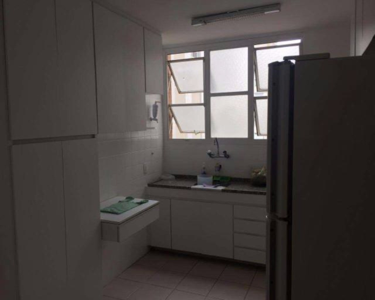 Apartamento para alugar com 3 quartos, 100m² - Foto 8