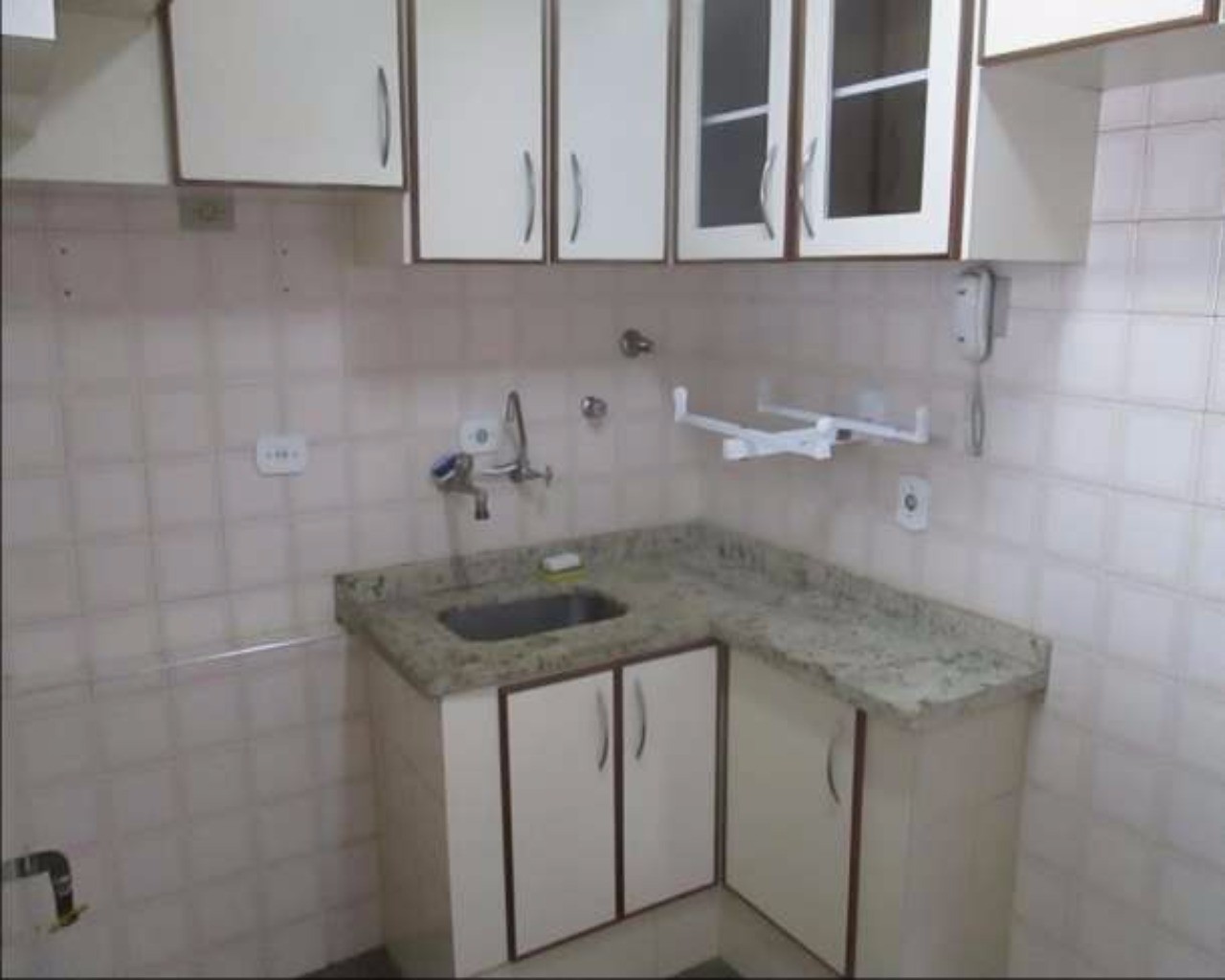 Apartamento para alugar com 2 quartos, 65m² - Foto 10