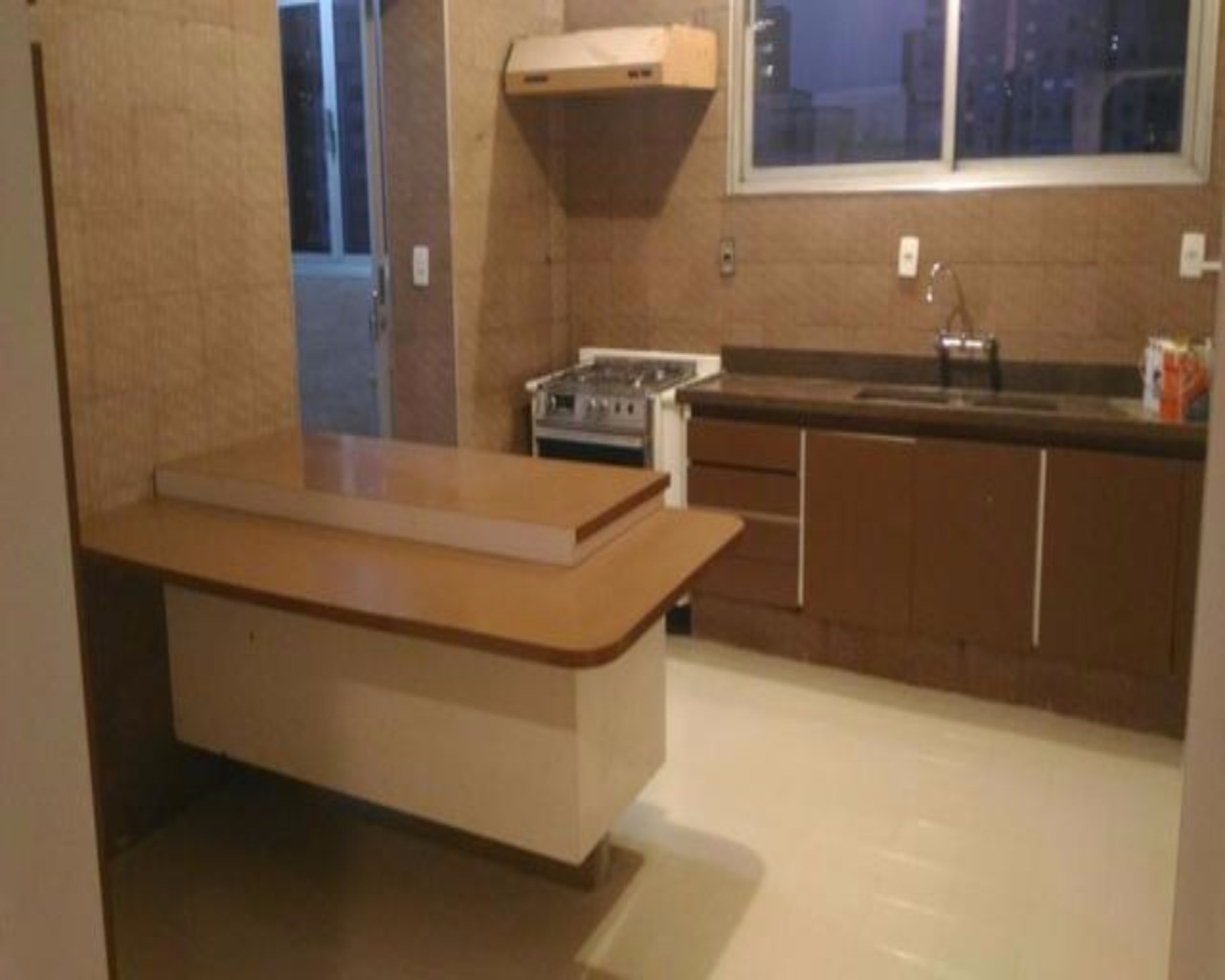 Apartamento para alugar com 3 quartos, 180m² - Foto 3