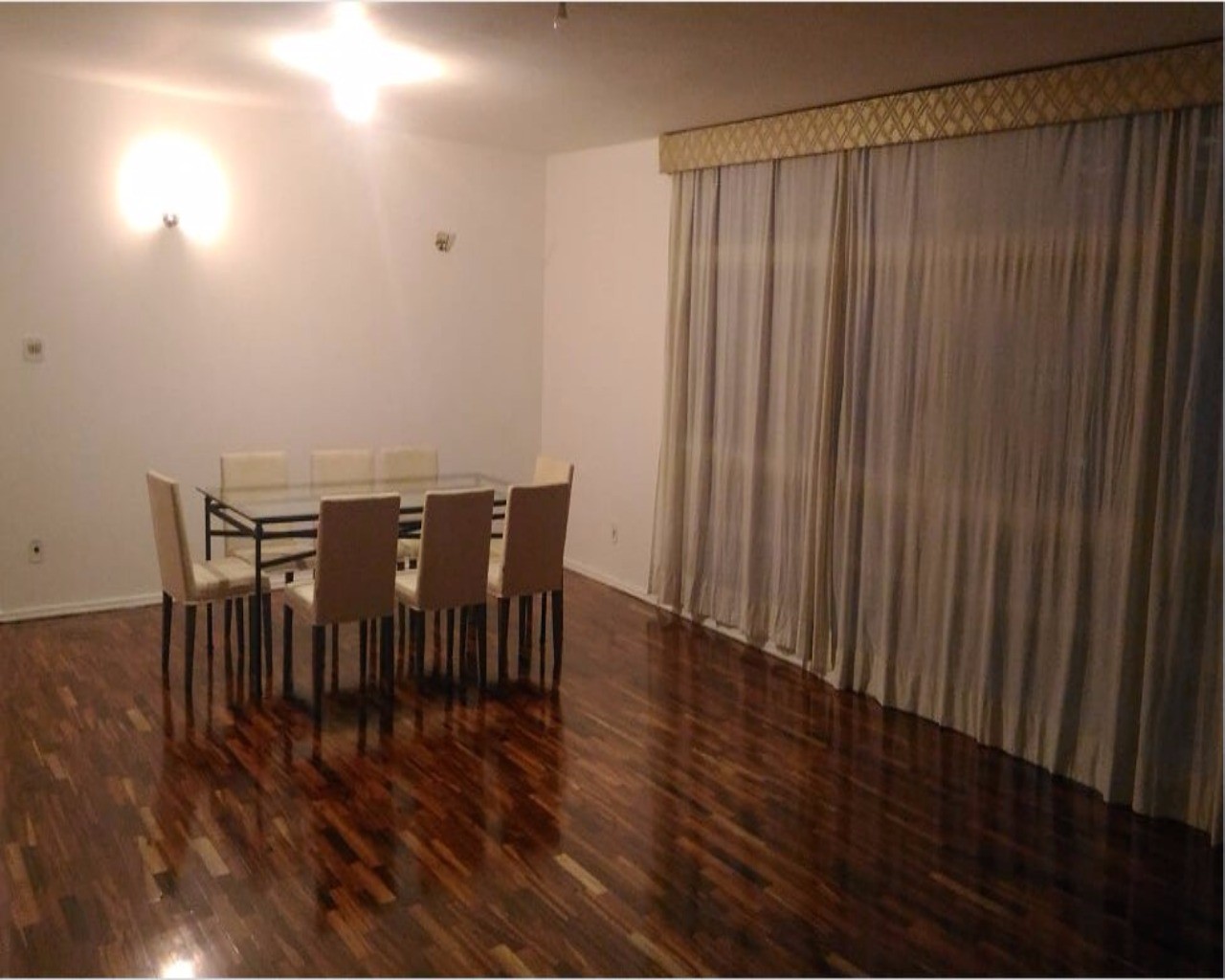 Apartamento para alugar com 3 quartos, 180m² - Foto 1