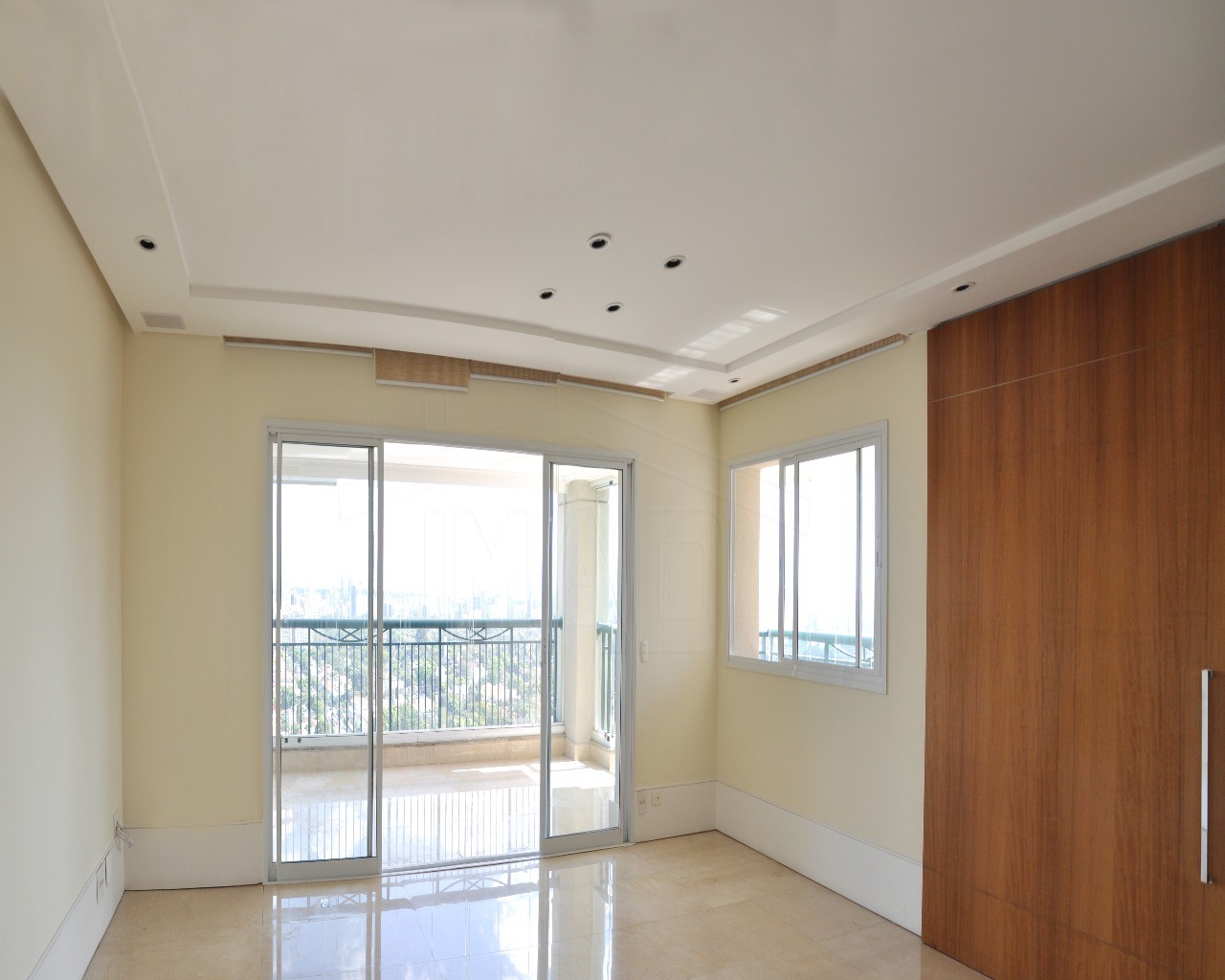 Apartamento para alugar com 3 quartos, 190m² - Foto 1