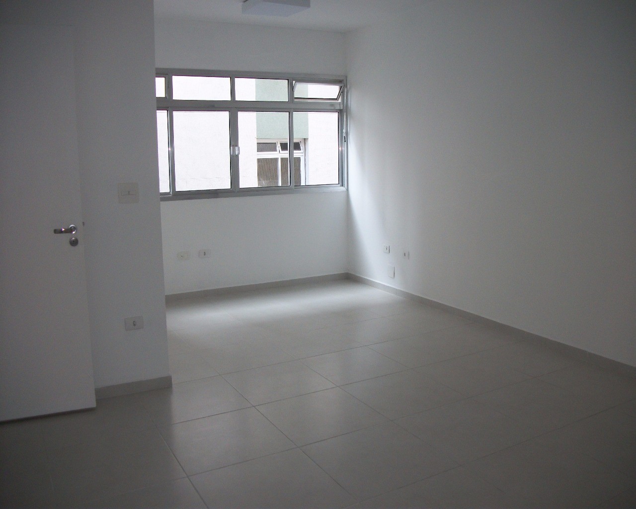 Apartamento para alugar com 2 quartos, 85m² - Foto 1