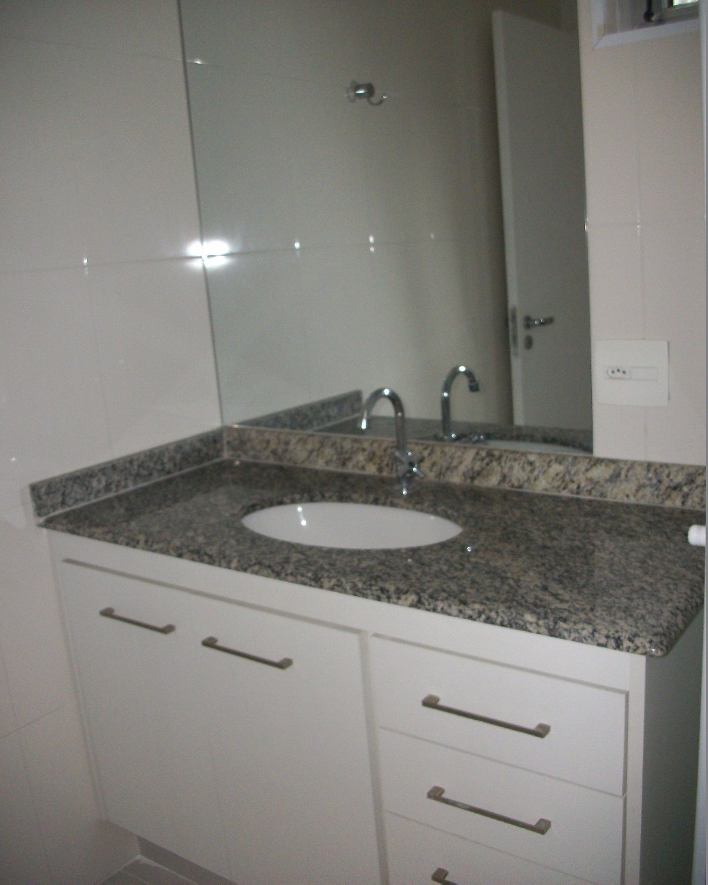 Apartamento para alugar com 2 quartos, 85m² - Foto 11