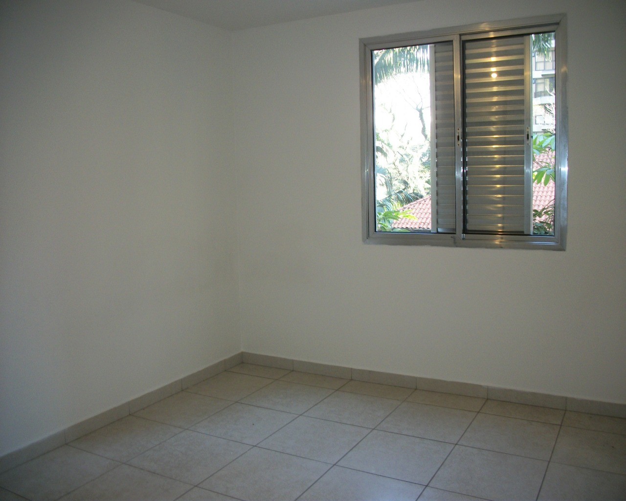 Apartamento para alugar com 2 quartos, 79m² - Foto 12