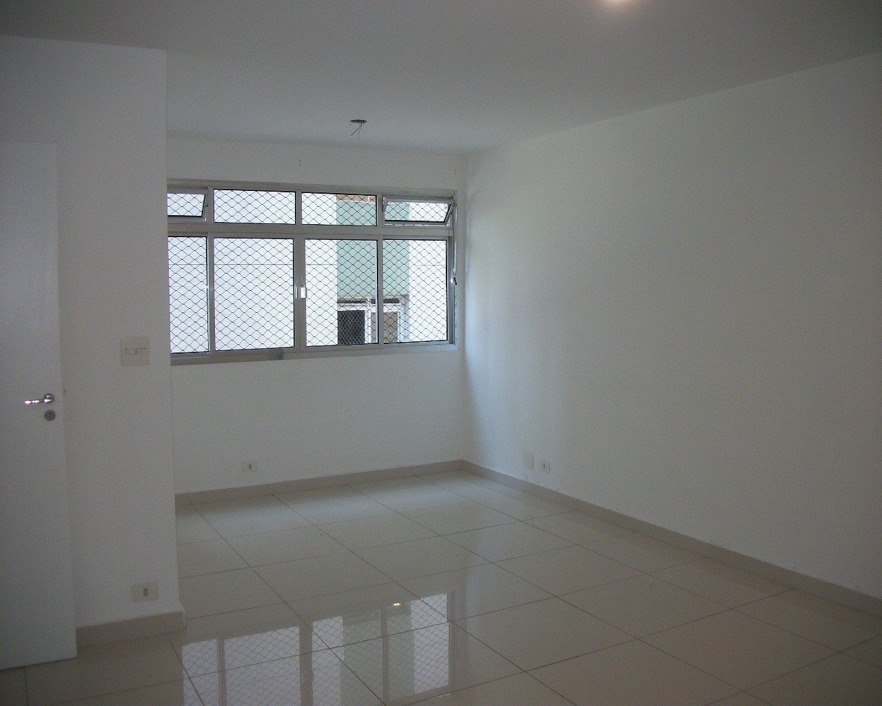 Apartamento para alugar com 2 quartos, 79m² - Foto 1