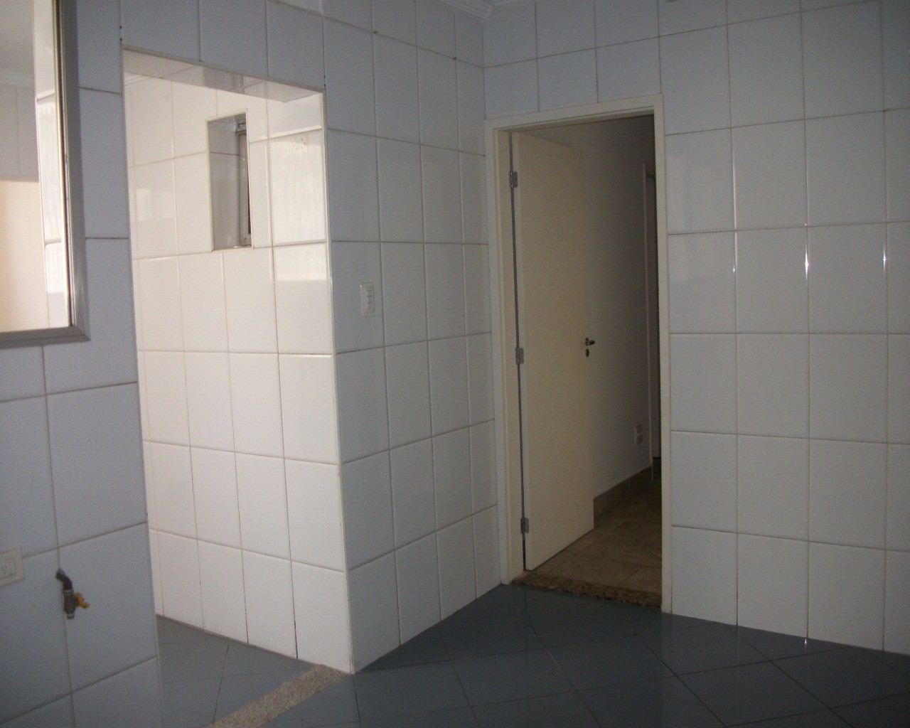 Apartamento para alugar com 2 quartos, 110m² - Foto 6