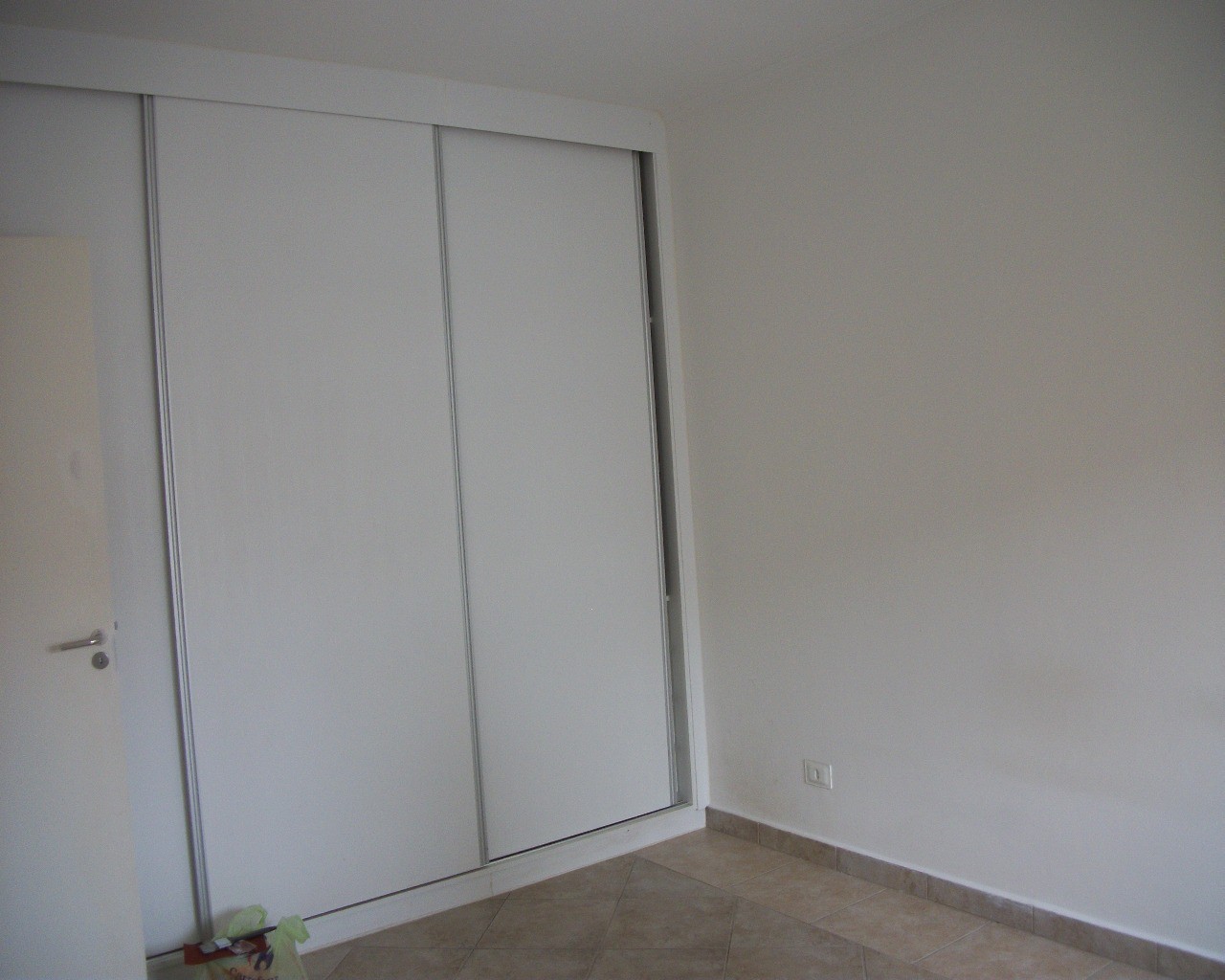 Apartamento para alugar com 2 quartos, 110m² - Foto 12