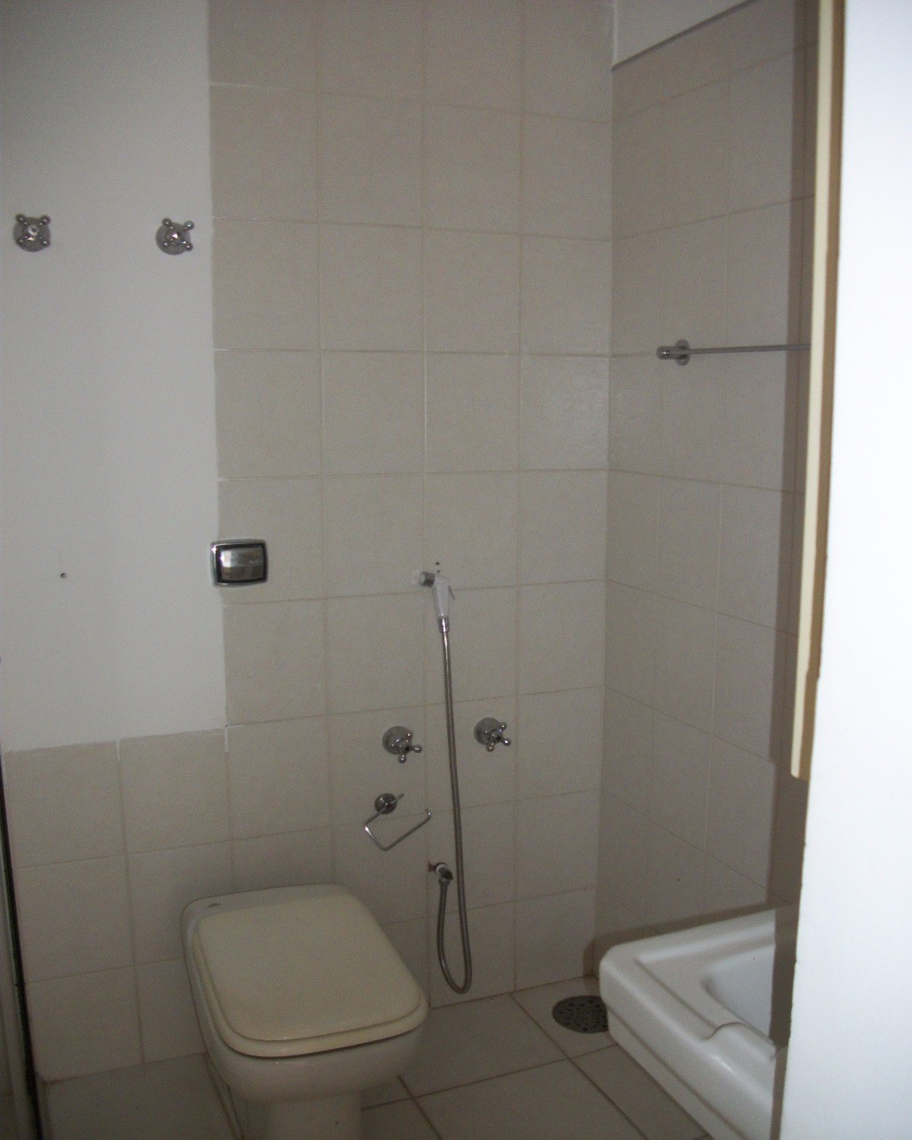 Apartamento para alugar com 2 quartos, 110m² - Foto 13