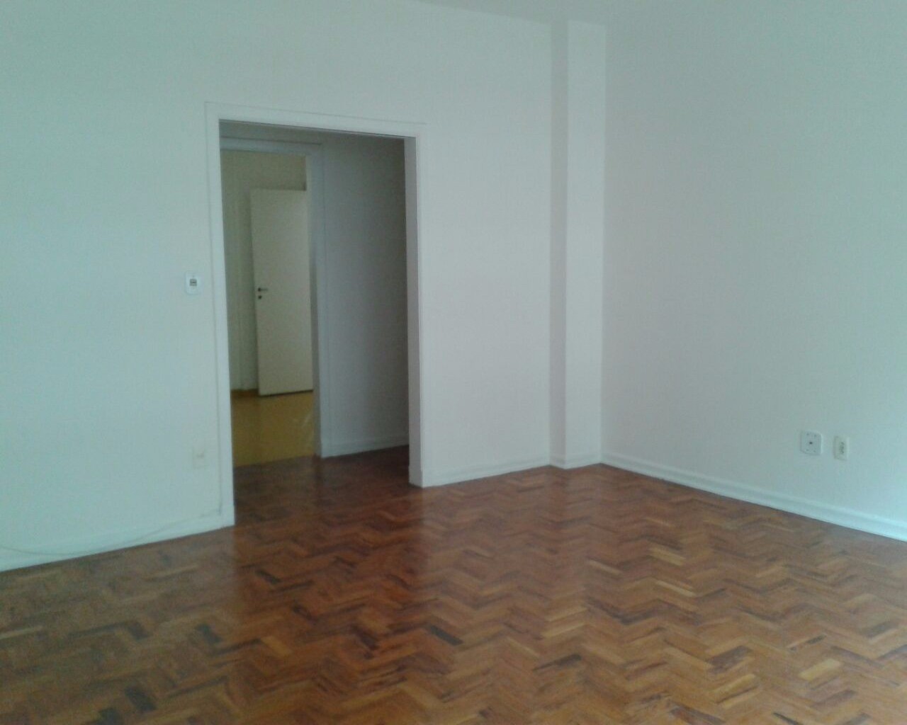 Apartamento para alugar com 2 quartos, 110m² - Foto 10