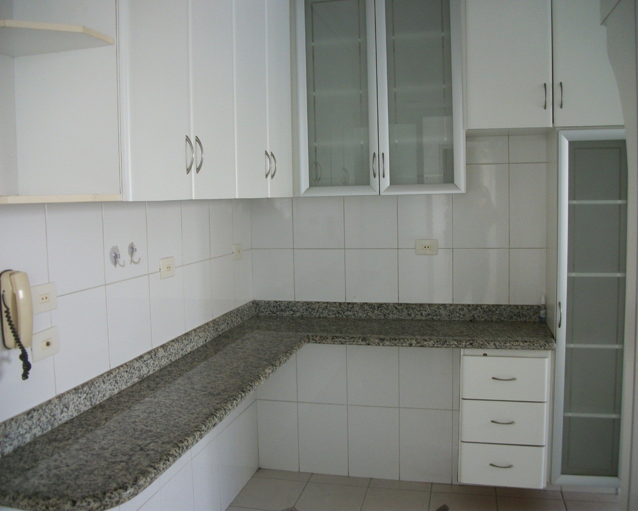 Apartamento para alugar com 3 quartos, 130m² - Foto 7