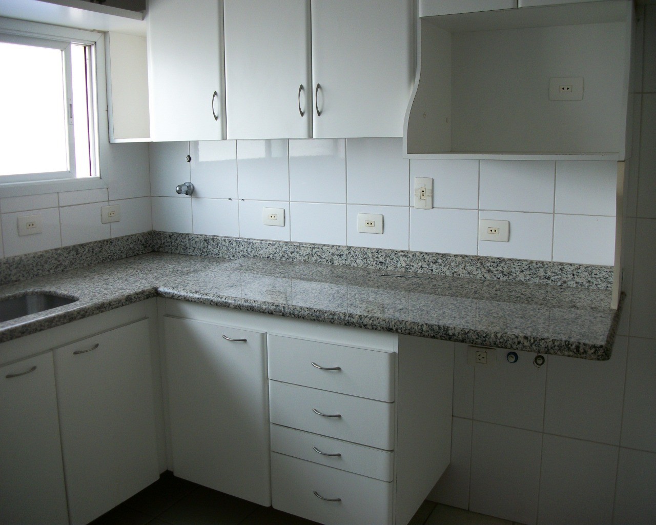 Apartamento para alugar com 3 quartos, 130m² - Foto 9