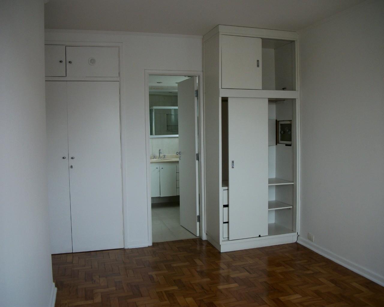 Apartamento para alugar com 3 quartos, 130m² - Foto 24