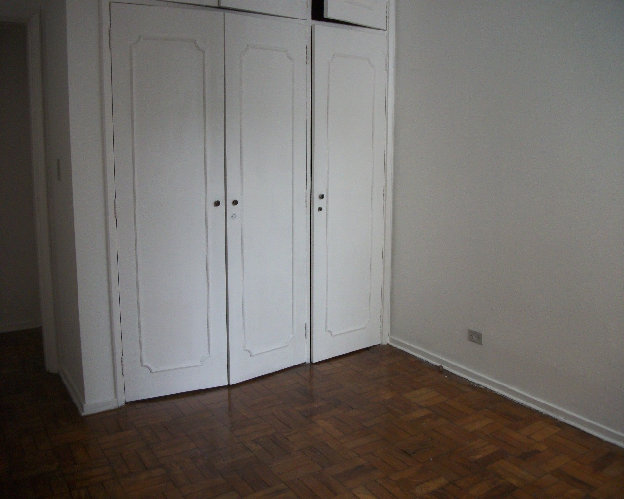 Apartamento para alugar com 2 quartos, 107m² - Foto 11