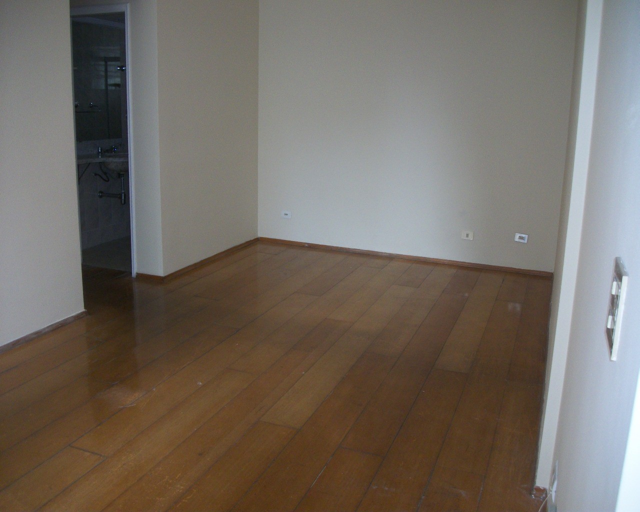 Apartamento para alugar com 3 quartos, 110m² - Foto 3