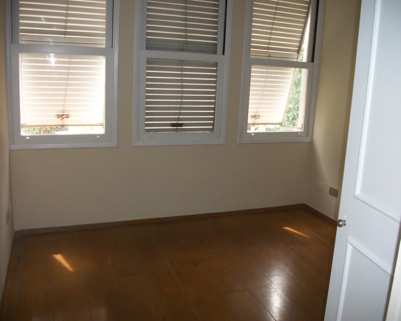 Apartamento para alugar com 3 quartos, 110m² - Foto 13