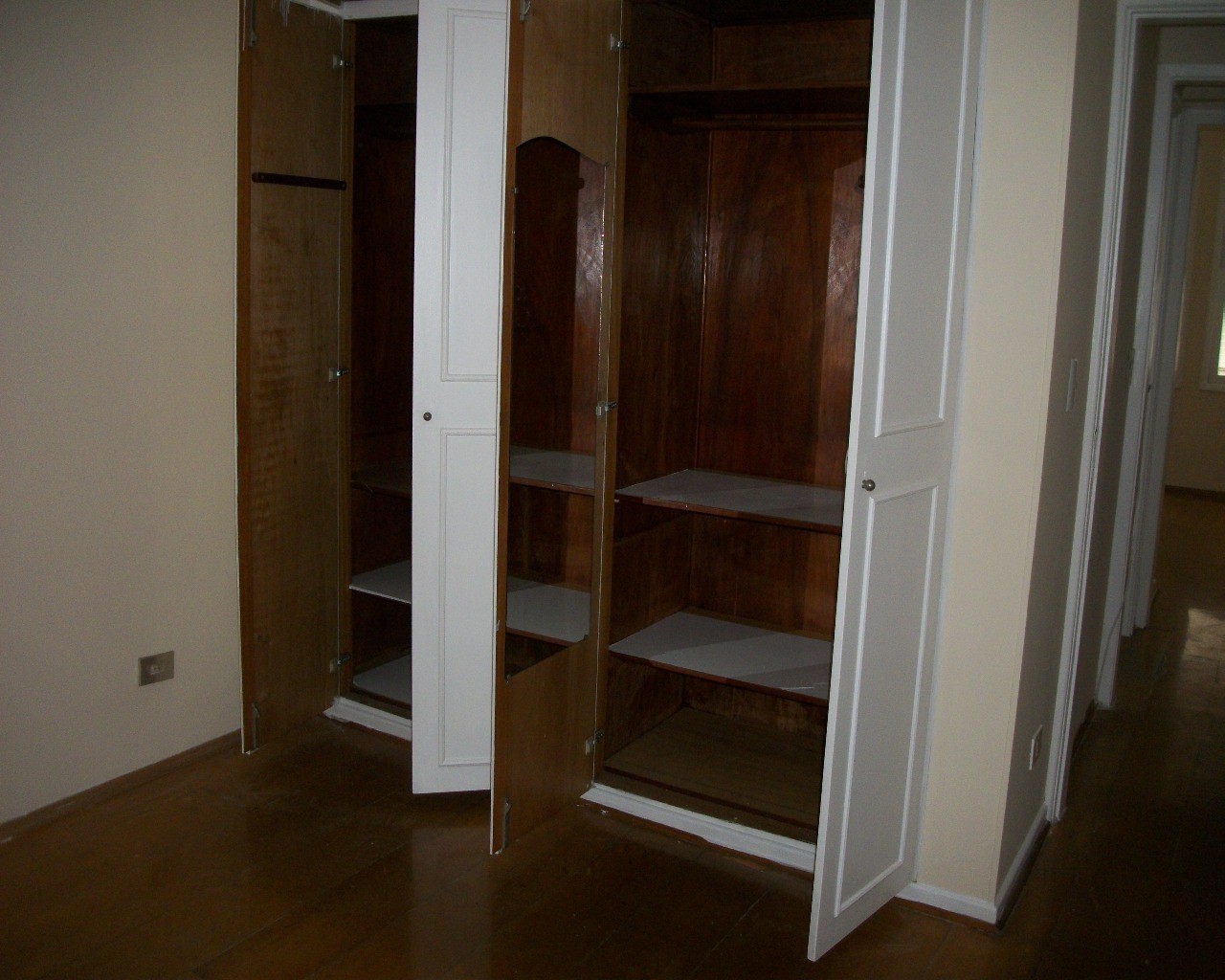 Apartamento para alugar com 3 quartos, 110m² - Foto 14