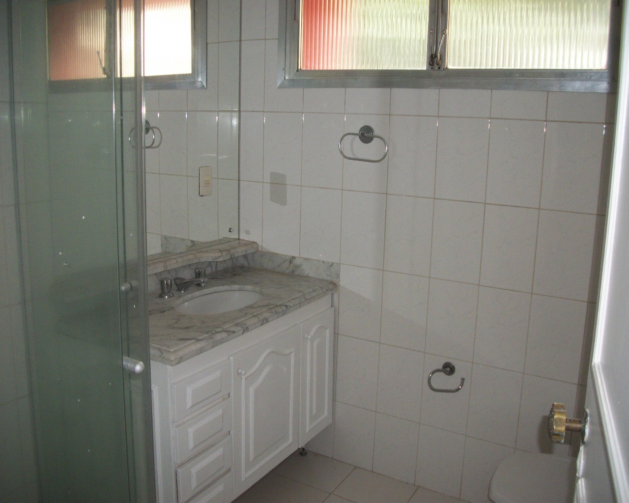 Apartamento para alugar com 3 quartos, 110m² - Foto 15