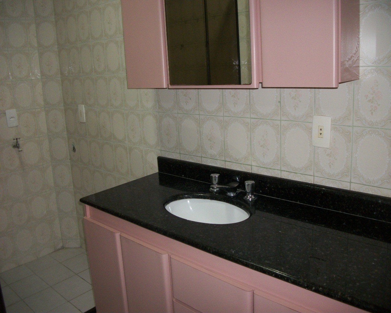 Apartamento para alugar com 2 quartos, 70m² - Foto 11