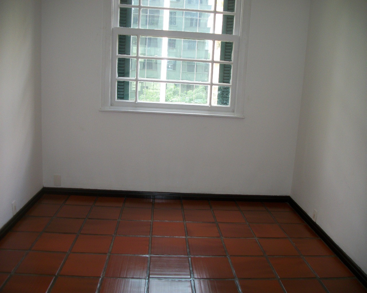 Apartamento para alugar com 2 quartos, 70m² - Foto 12