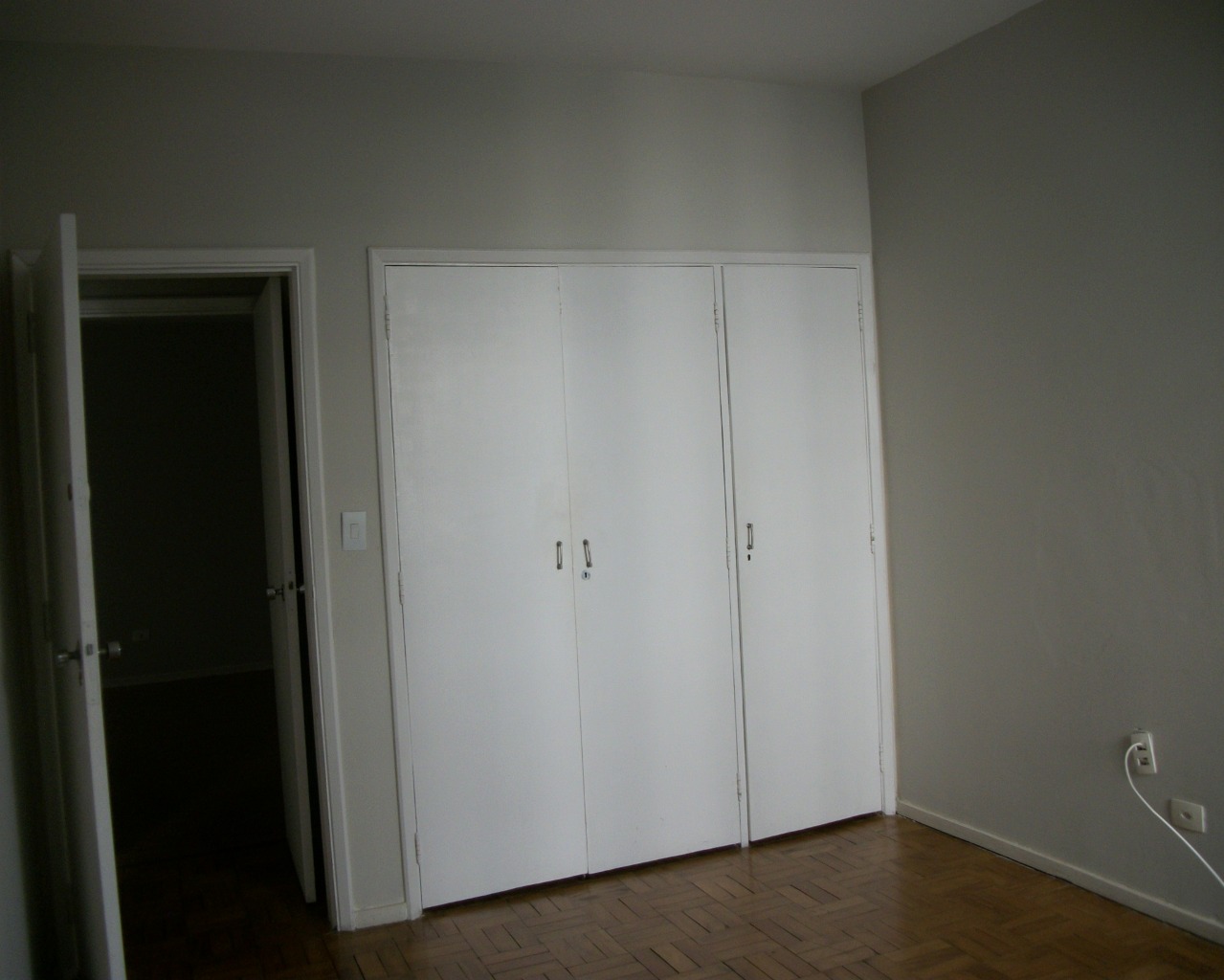 Apartamento para alugar com 2 quartos, 97m² - Foto 4