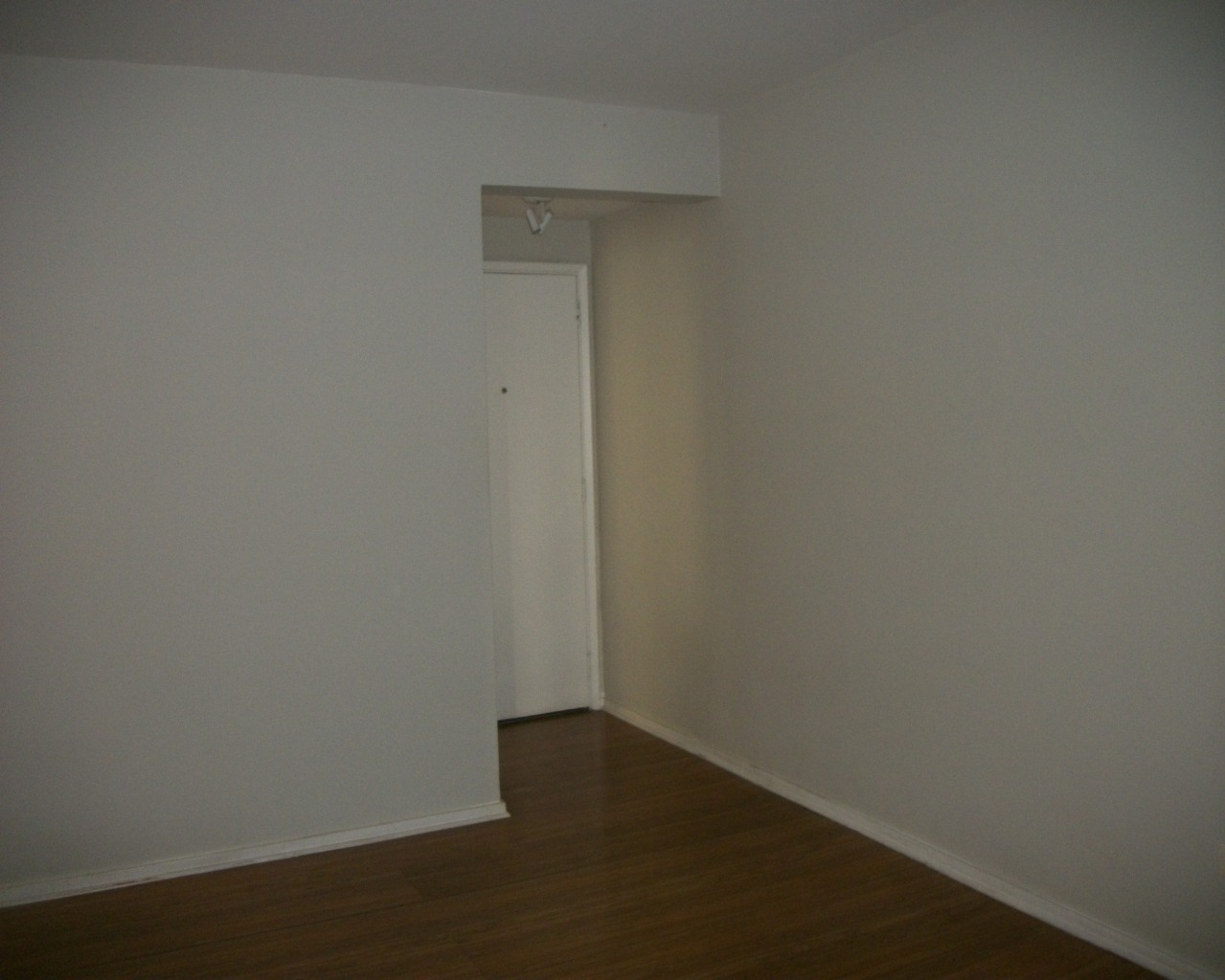 Apartamento para alugar com 2 quartos, 97m² - Foto 11