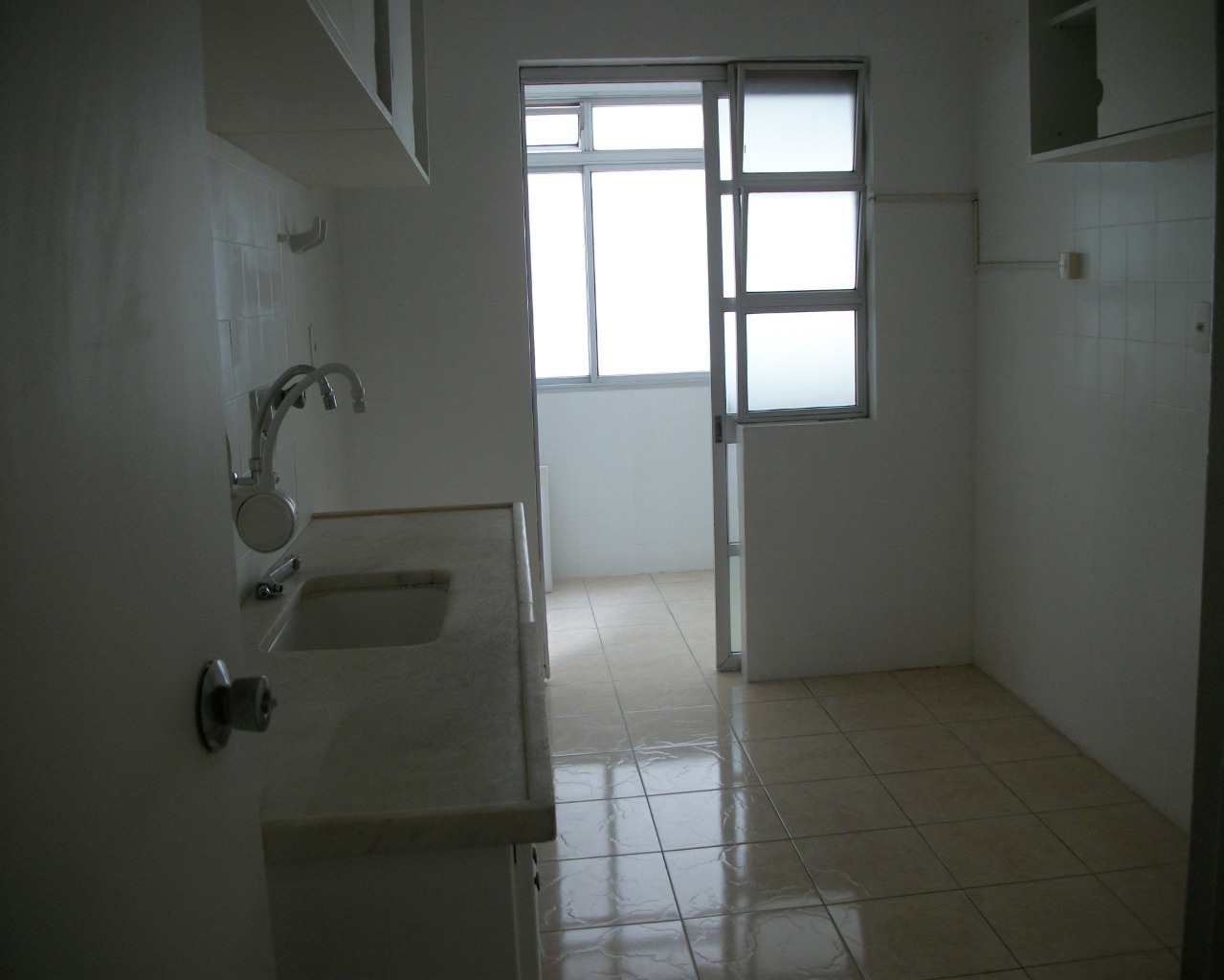 Apartamento para alugar com 2 quartos, 97m² - Foto 12