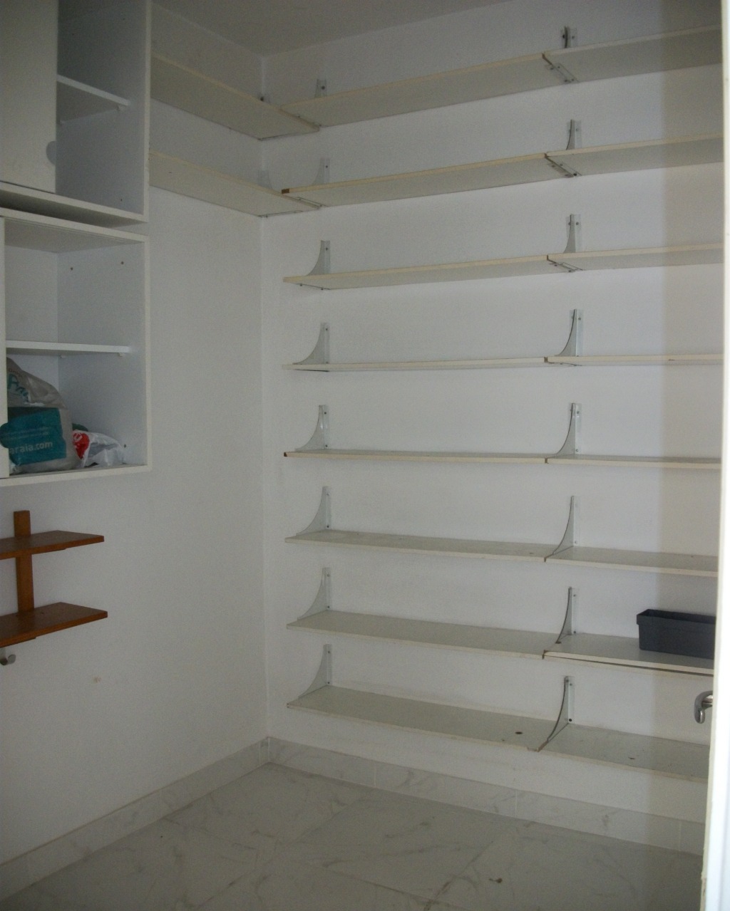 Apartamento para alugar com 2 quartos, 97m² - Foto 15