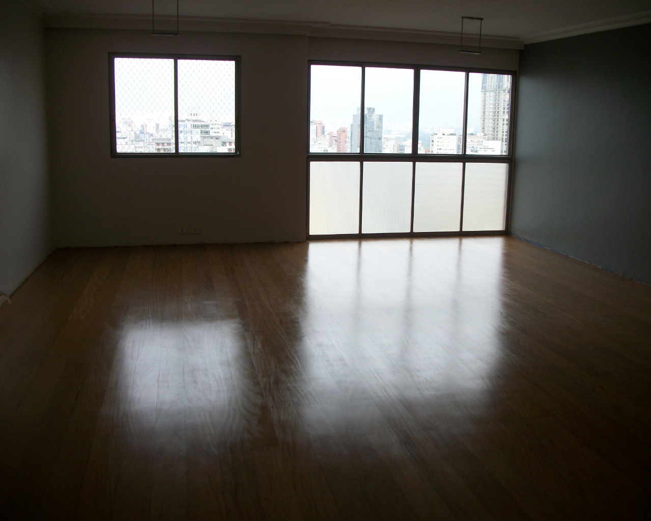 Apartamento para alugar com 2 quartos, 130m² - Foto 2