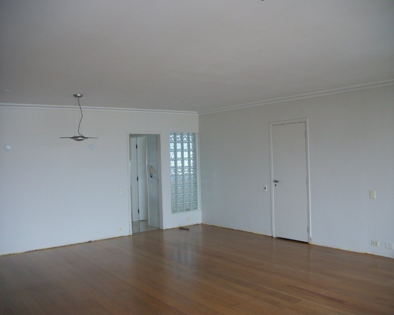 Apartamento para alugar com 2 quartos, 130m² - Foto 4