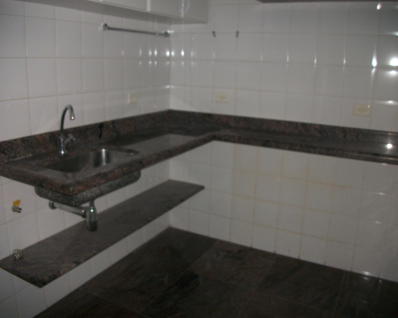 Apartamento para alugar com 2 quartos, 120m² - Foto 2