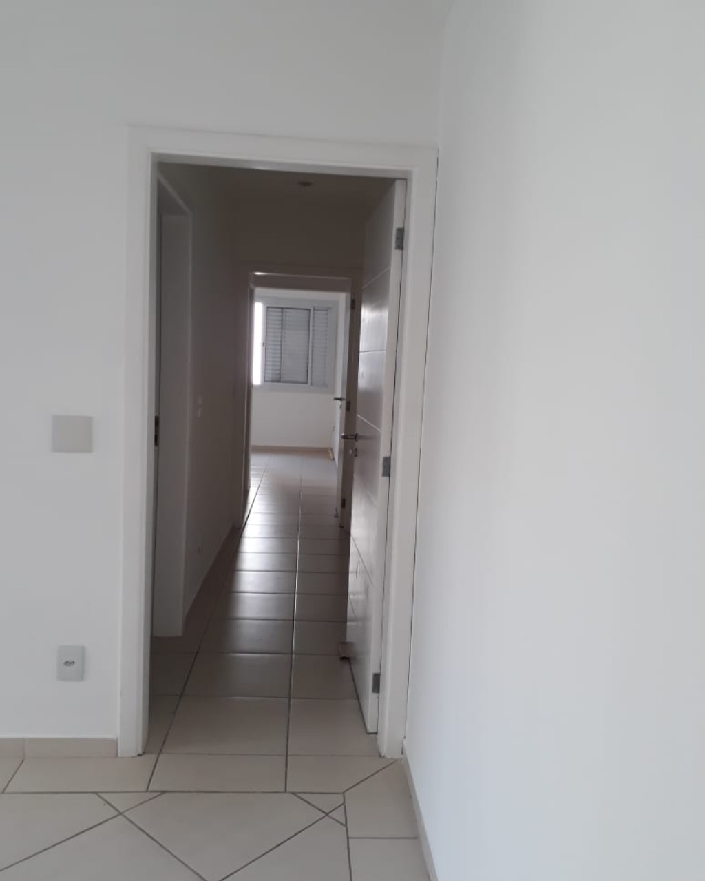 Apartamento para alugar com 2 quartos, 80m² - Foto 3