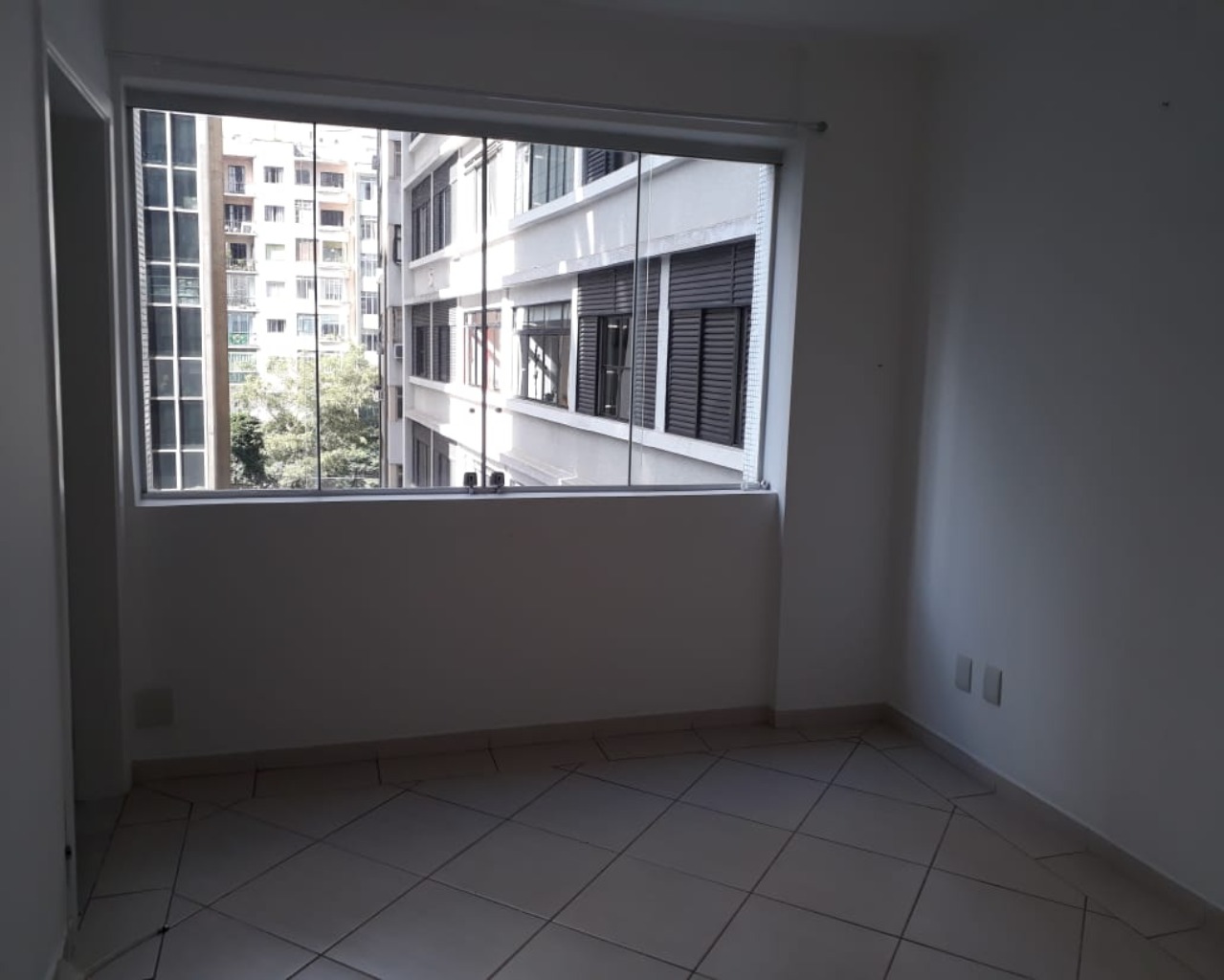 Apartamento para alugar com 2 quartos, 80m² - Foto 5