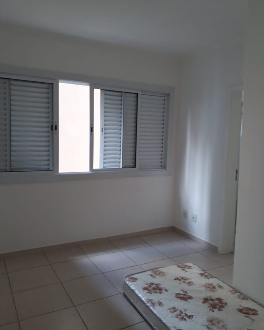 Apartamento para alugar com 2 quartos, 80m² - Foto 12