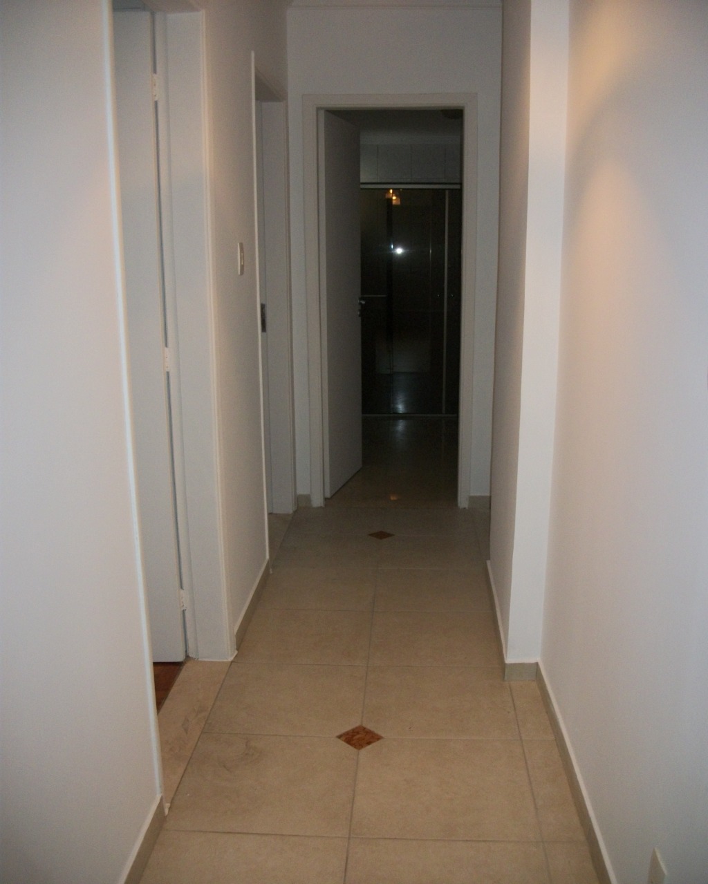 Apartamento para alugar com 2 quartos, 110m² - Foto 11