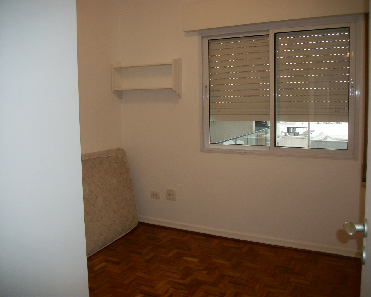 Apartamento para alugar com 2 quartos, 110m² - Foto 12