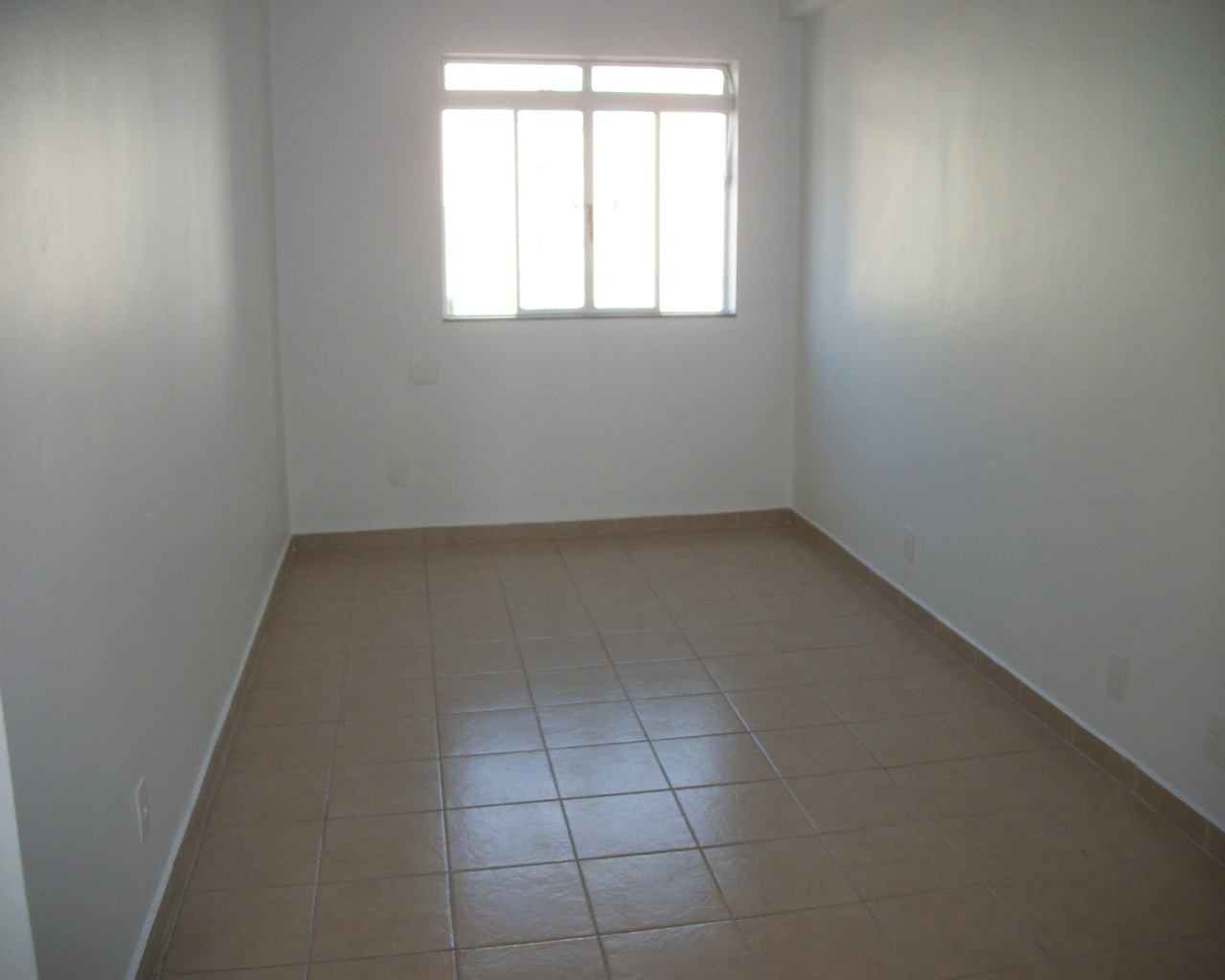 Apartamento para alugar com 1 quarto, 60m² - Foto 2