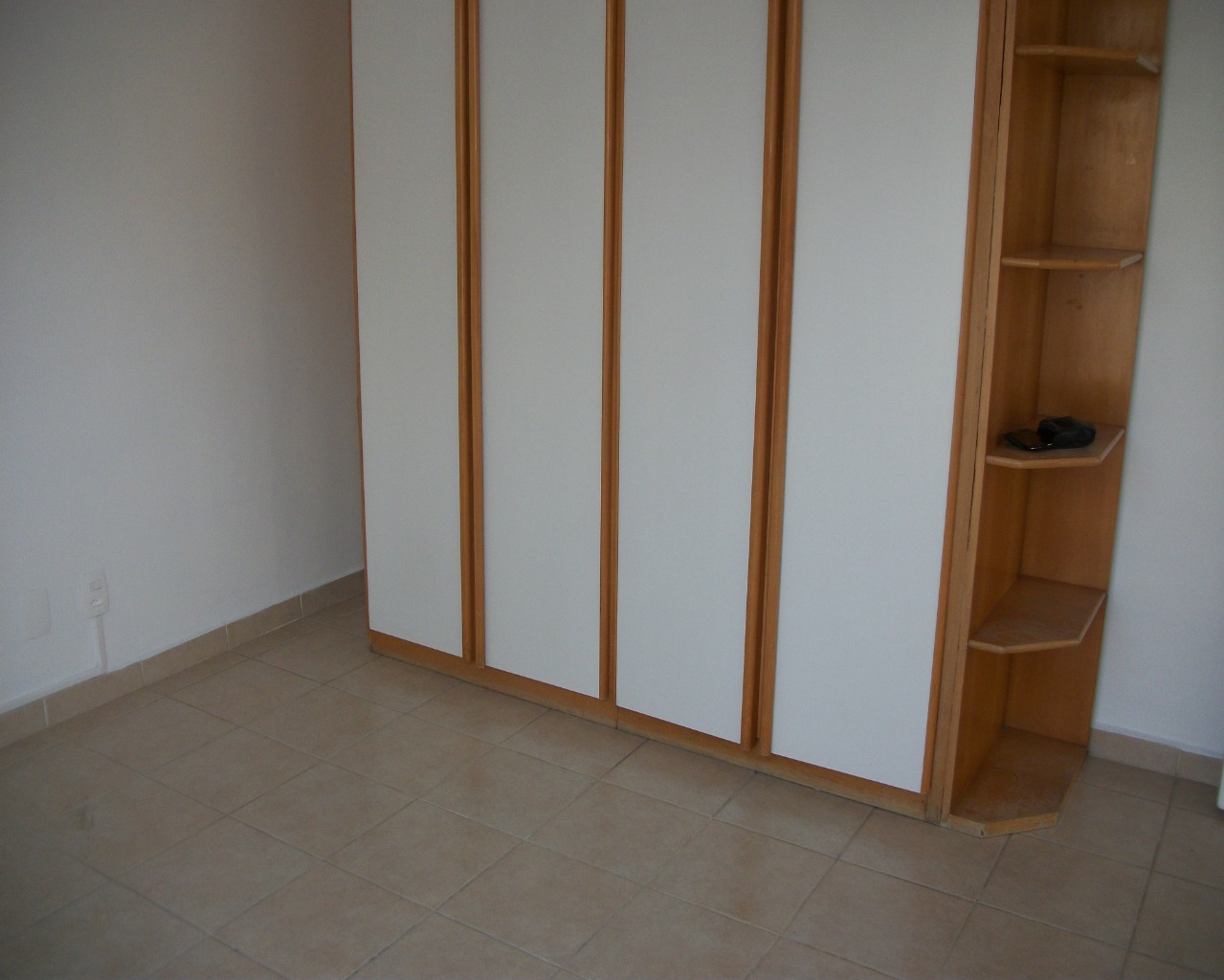 Apartamento para alugar com 1 quarto, 60m² - Foto 8