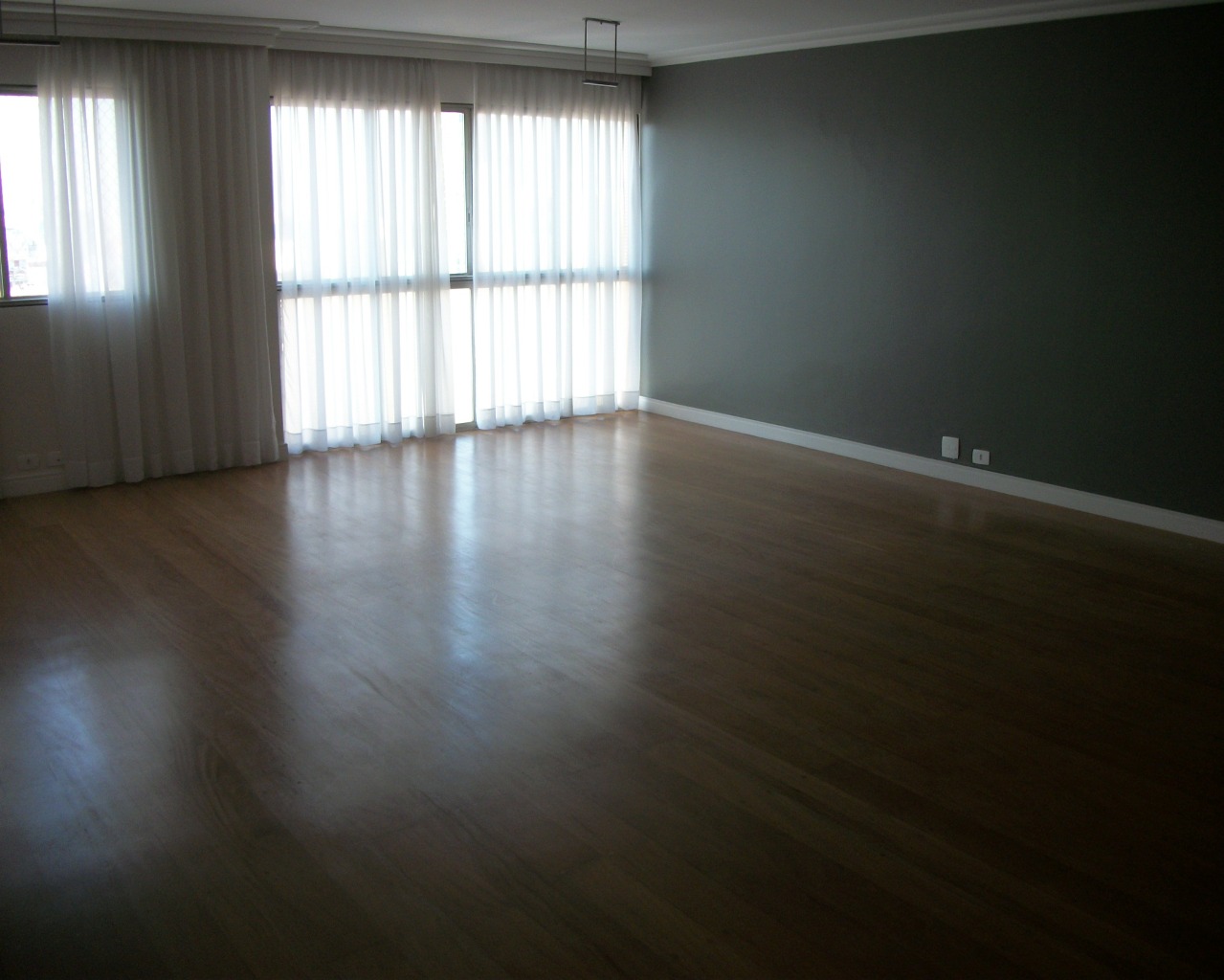 Apartamento para alugar com 2 quartos, 130m² - Foto 26