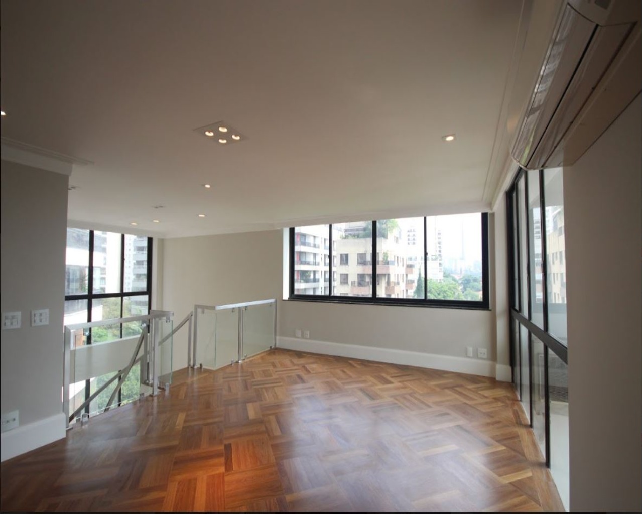 Apartamento à venda com 3 quartos, 285m² - Foto 19