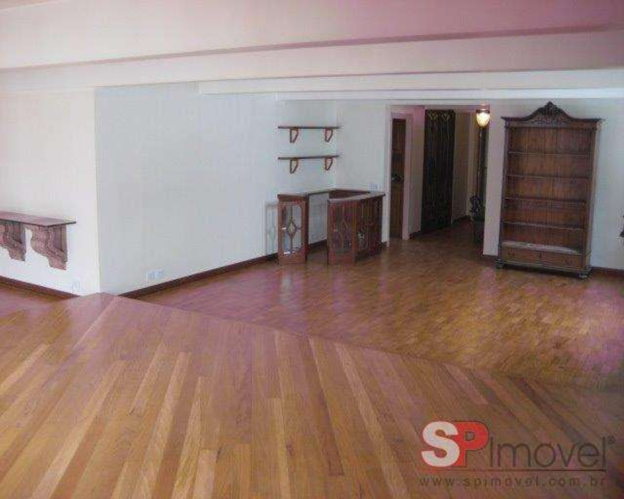 Apartamento para alugar com 4 quartos, 337m² - Foto 1