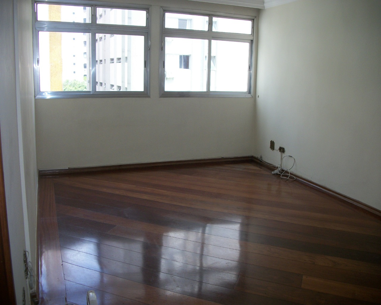 Apartamento para alugar com 3 quartos, 106m² - Foto 1