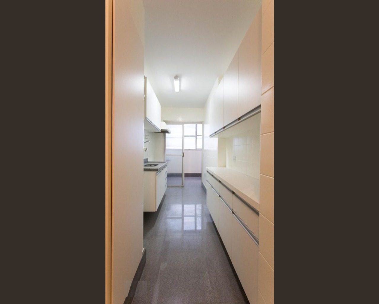 Apartamento para alugar com 3 quartos, 150m² - Foto 20