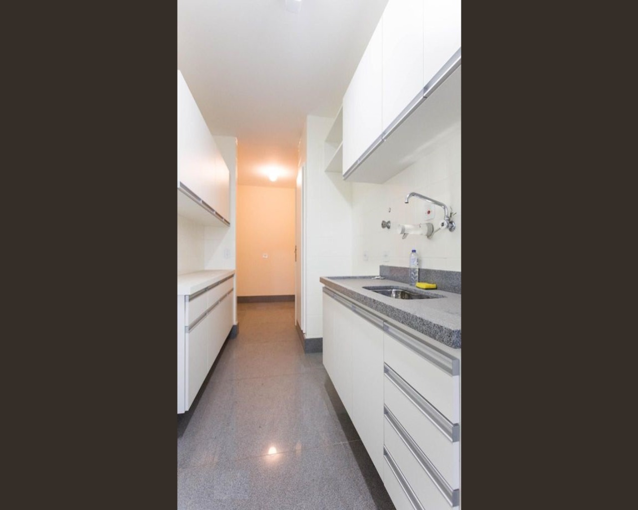 Apartamento para alugar com 3 quartos, 150m² - Foto 25